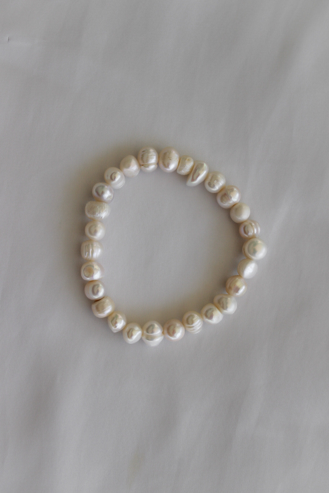 Pulseiras douradas
