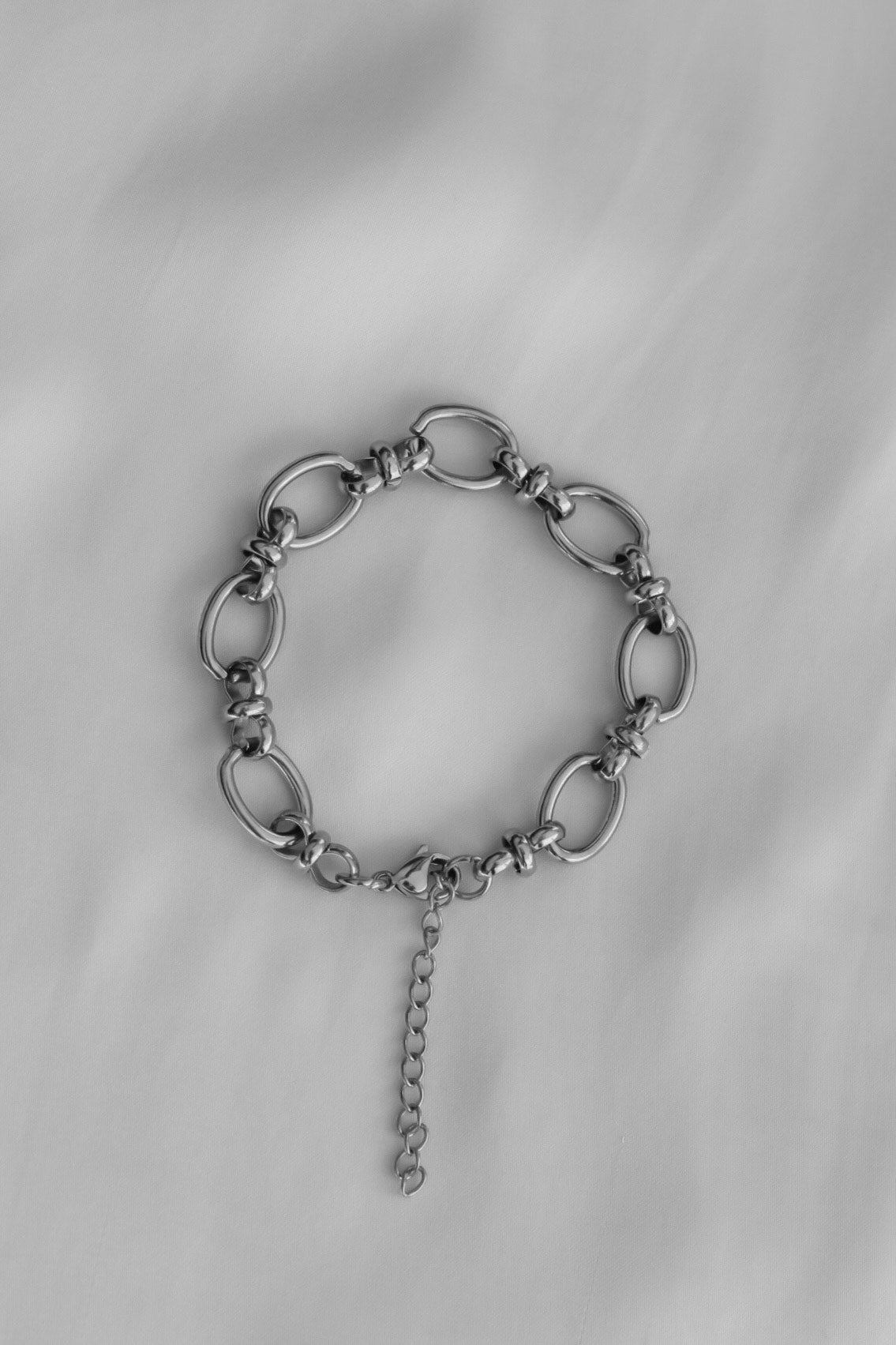 Pulseiras douradas