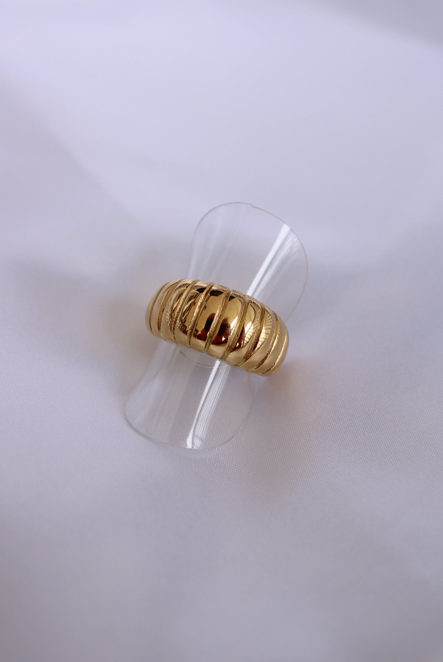 Anel dourado