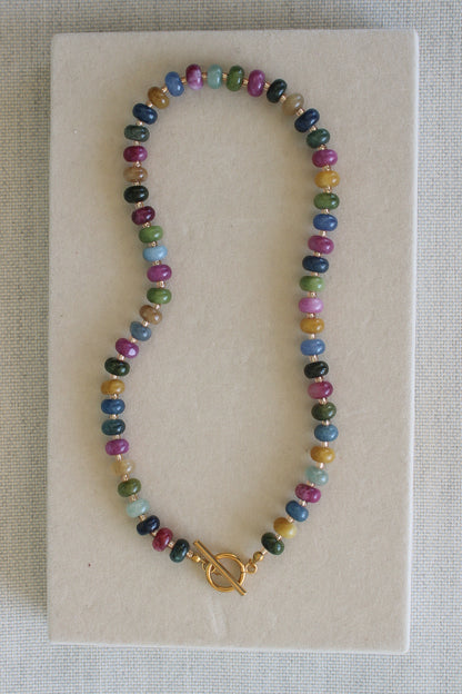 Colar multicolorido pedras naturais